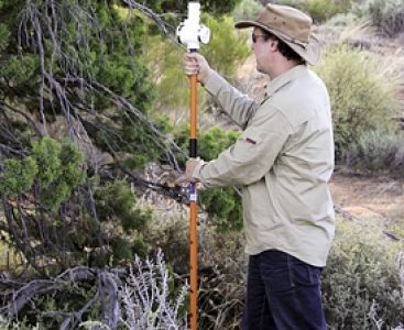 Measuring vegetation at Calperum … By using the point intercept method to sample vegetation at
1,000 points and 4,000 points across a hectare,
TREND has determined that the smaller number is enough to adequately describe a plot