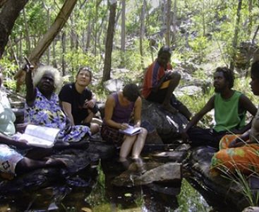 Elder Mary Kolkiwarra sharing her intimate understanding of the Arnhem Plateau (Photo by Sam Betley-Toon)